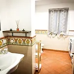 Sikelia Bed & Breakfast 3*